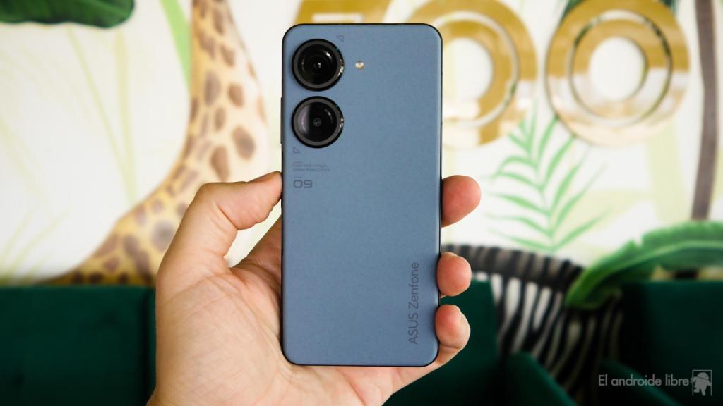 ASUS Zenfone 9