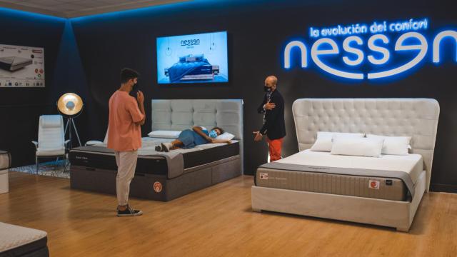 Imagen promocional de la cadena malagueña líder en descanso Micolchón.