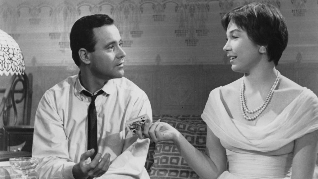Jack Lemmon y Shirley MacLaine en 'El apartamento'.