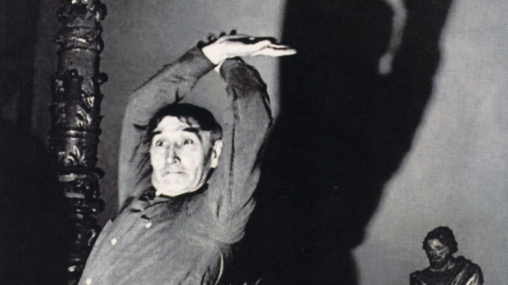 Vicente Escudero ejecutando una de sus coreografías