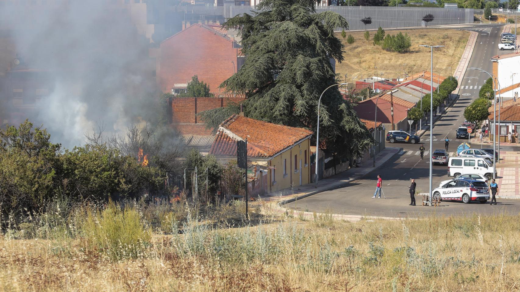 Fuego en el barrio de La Inmaculada de León