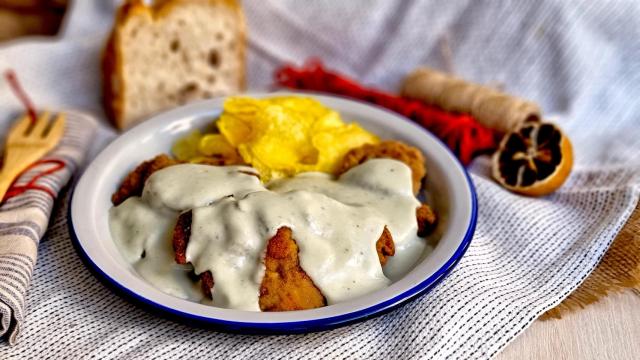 Escalopines al cabrales, una receta asturiana  para amantes de los sabores fuertes
