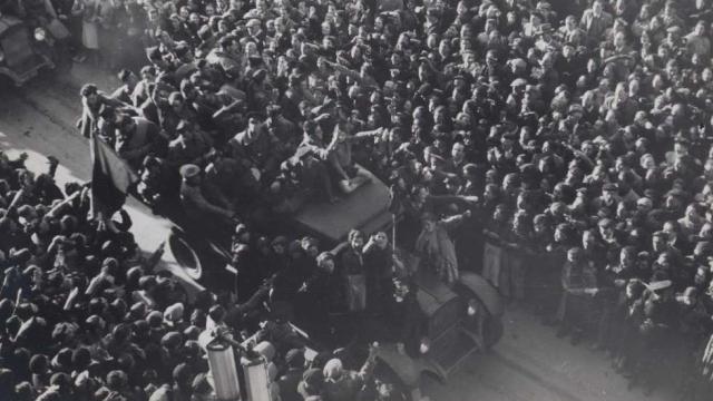 Tropas del bando sublevado entrando en Madrid el 28 de marzo de 1939. Foto: BNE