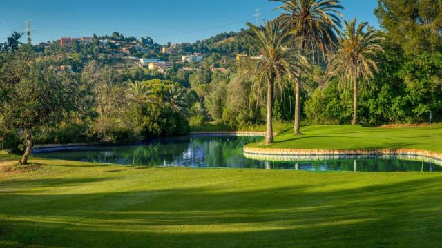 Imagen de archivo campo de golf.