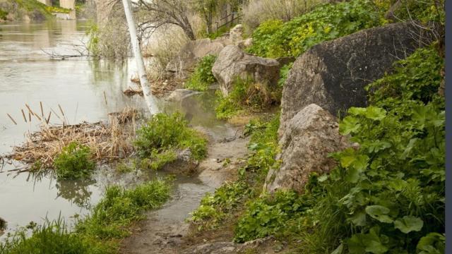 Las riberas del río Tajo a su paso por Toledo.