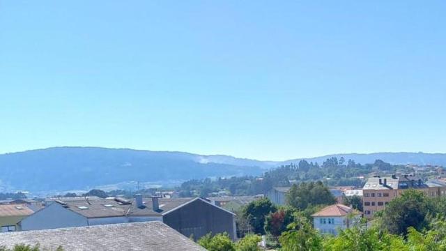 Imagen tomada en Narón, desde donde se puede apreciar el humo