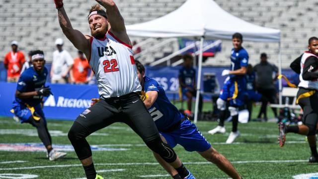 Un partido de Estados Unidos de flag football durante los World Games de Birmingham 2022.