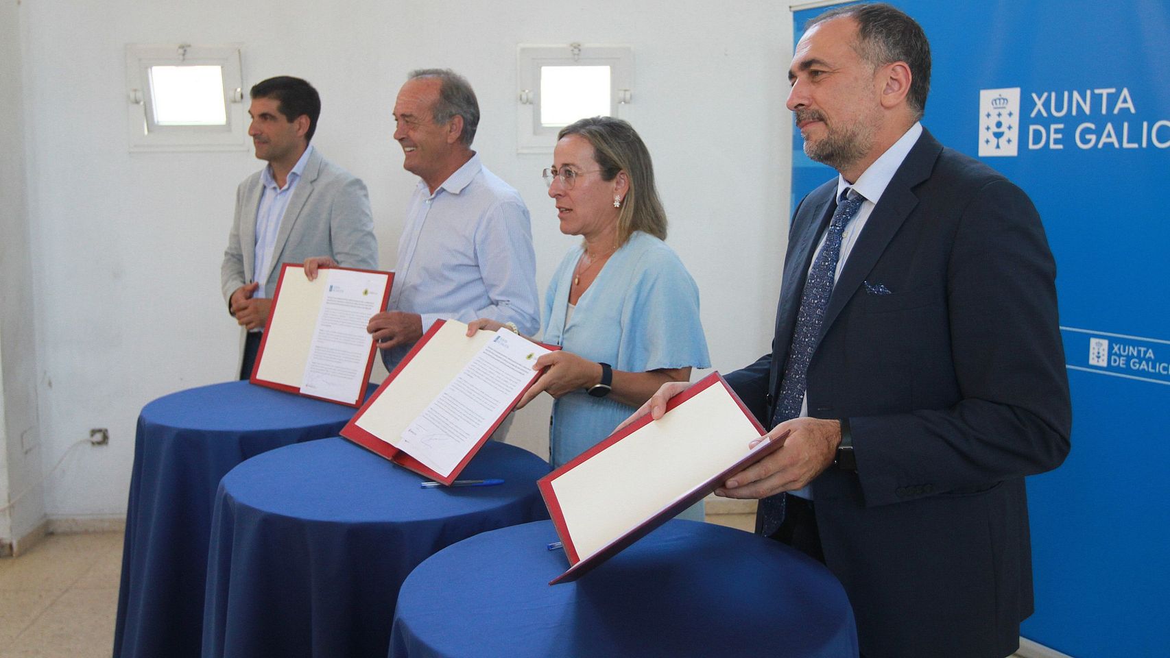 Firma del protocolo de colaboración entre la Xunta y el Concello de O Carballiño.