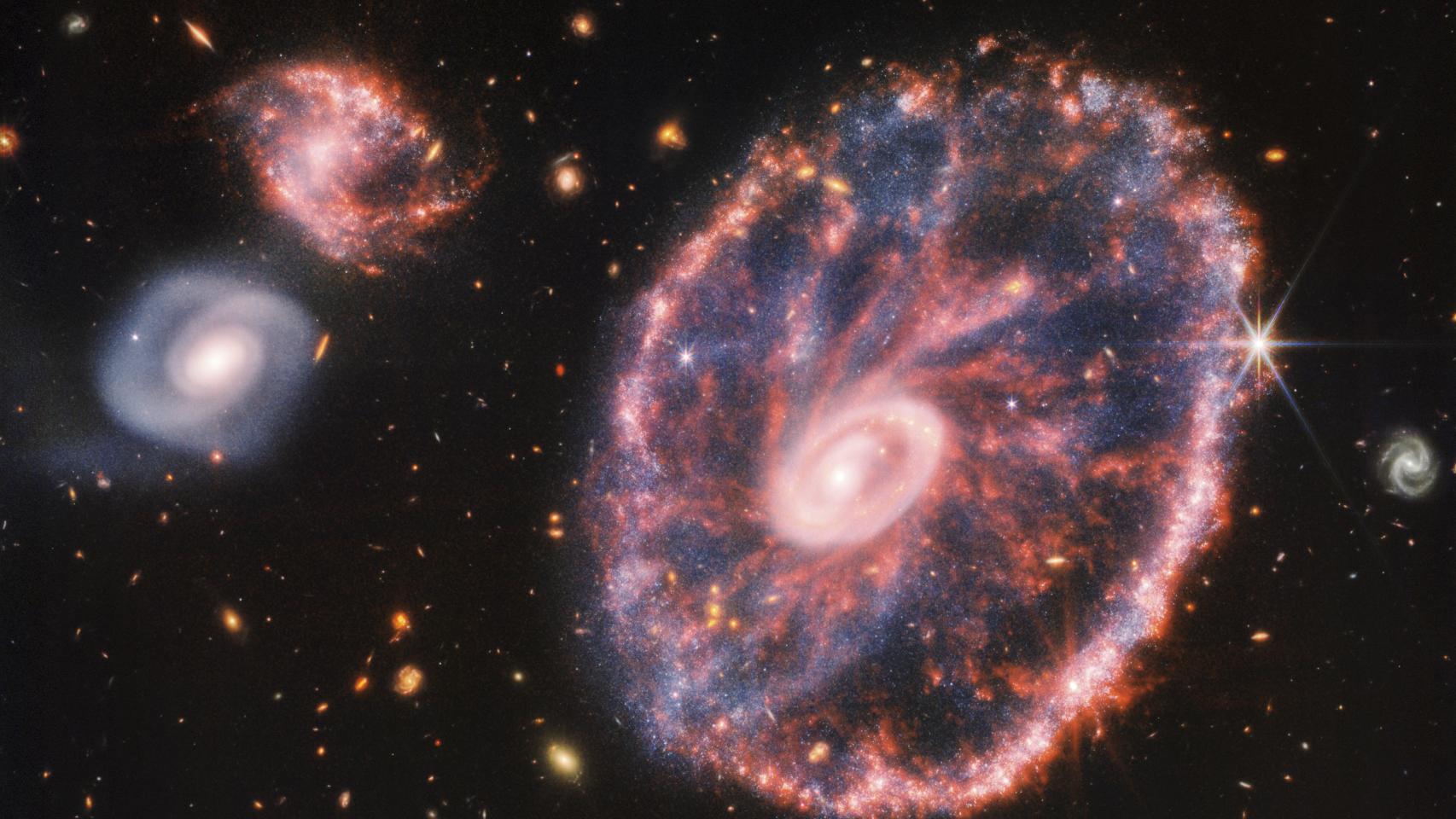 La potente mirada infrarroja del telescopio James Webb ha logrado una instantánea detallada de Rueda de Carro