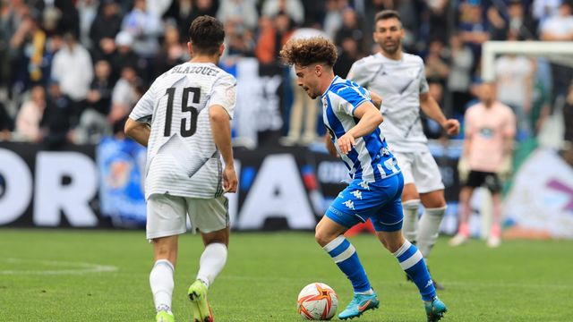 Mario Soriano en un lance del partido ante el Dux de la temporada pasada.