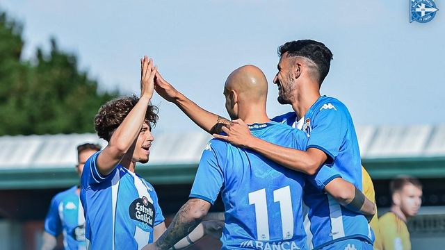El Deportivo goleó a la Ponferradina en un amistoso disputado en Vilalba.