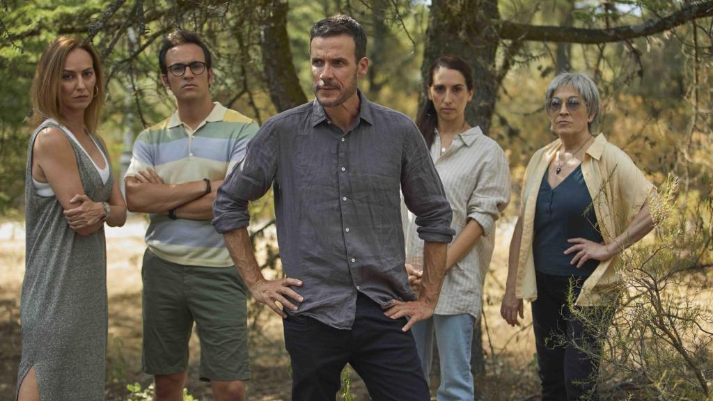 De dcha a izda, Carmen Balagué (Clara), Nur Levi (Emma), Daniel Grao (Hit), Alejandro Jato (Raúl), Yaiza Guimaré (Marina).