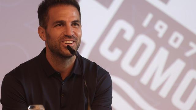 Cesc Fábregas en la presentación de su nuevo equipo el Como