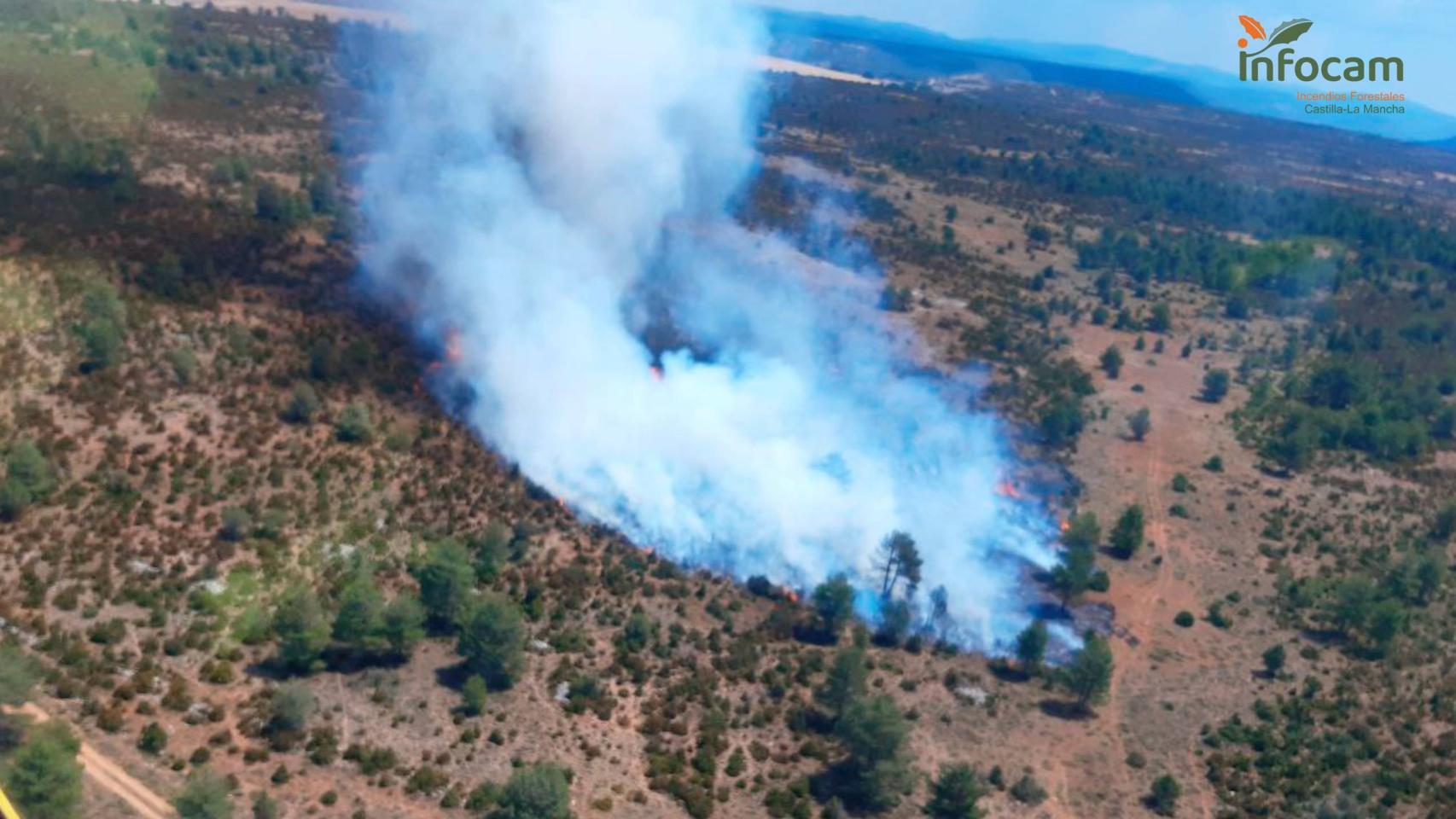 Una imagen aérea del incendio de Taravilla (Guadalajara).