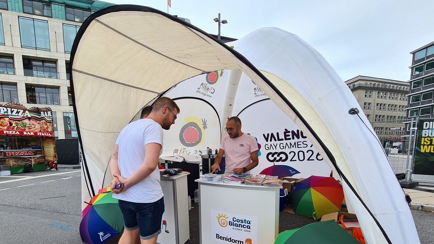 La Costa Blanca exhibe en Alemania la amplia oferta de turismo LGBTQ+.