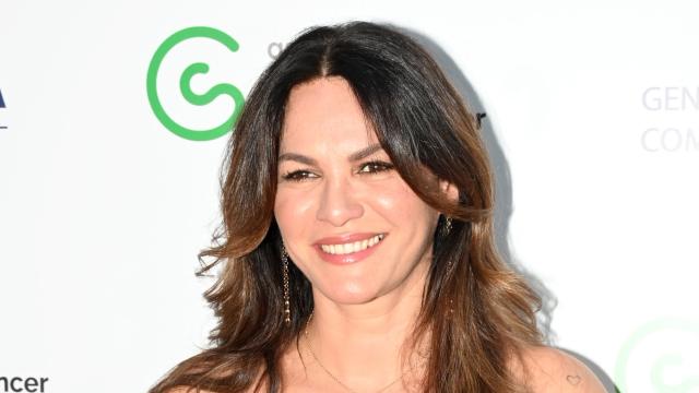 Fabiola Martínez posando en la gala benéfica de la Asociación Española contra el Cáncer, en Marbella.