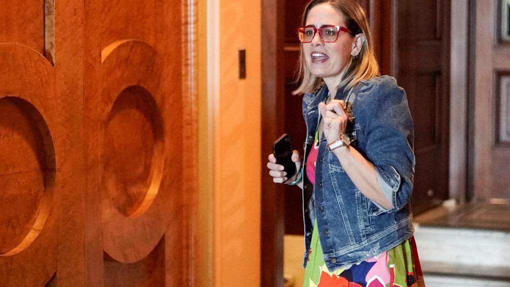 Kyrsten Sinema, la senadora demócrata que ha puesto en riesgo el proyecto.