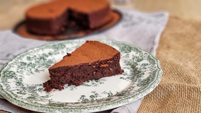 Tarta de chocolate y almendras sin gluten, un postre para todos los públicos