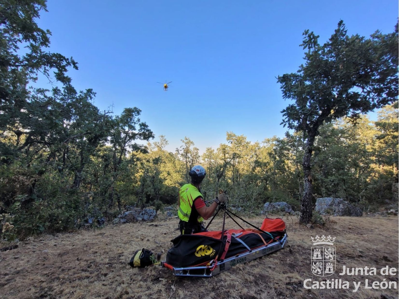Labores de rescate del escalador herido en Membibre de la Sierra./ Junta de CyL