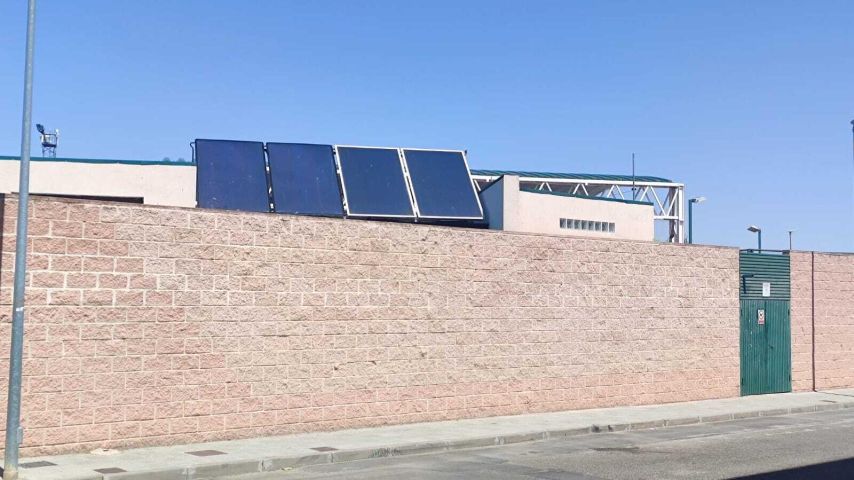 Placas solares en un edificio