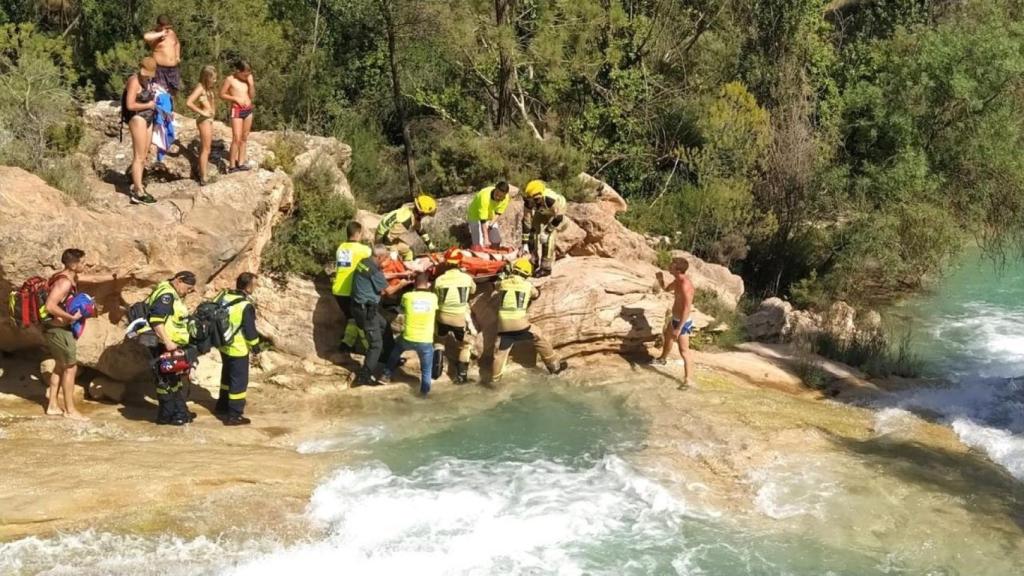 Un rescate en la Chorreras del Cabriel. ARCHIVO