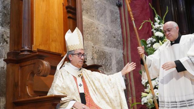 El arzobispo electo de Valladolid, Luis Arguello, durante su toma posesión