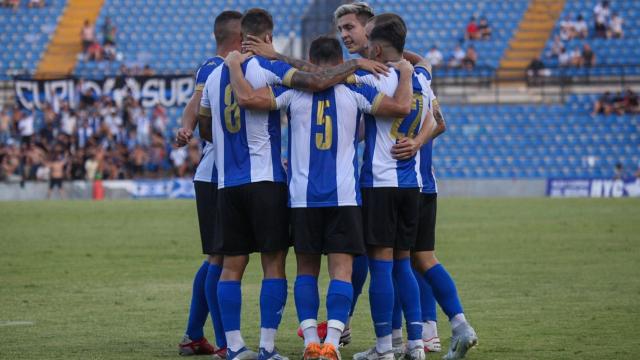El Hércules habla en el campo y su afición en la grada
