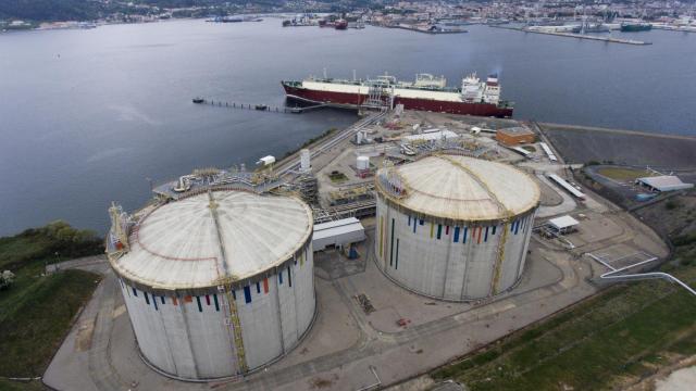 Terminal de gas natural licuado (GNL) de Reganosa en Mugardos (A Coruña)