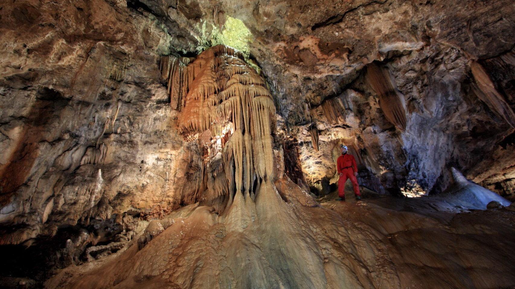 Cuevas de Valporquero
