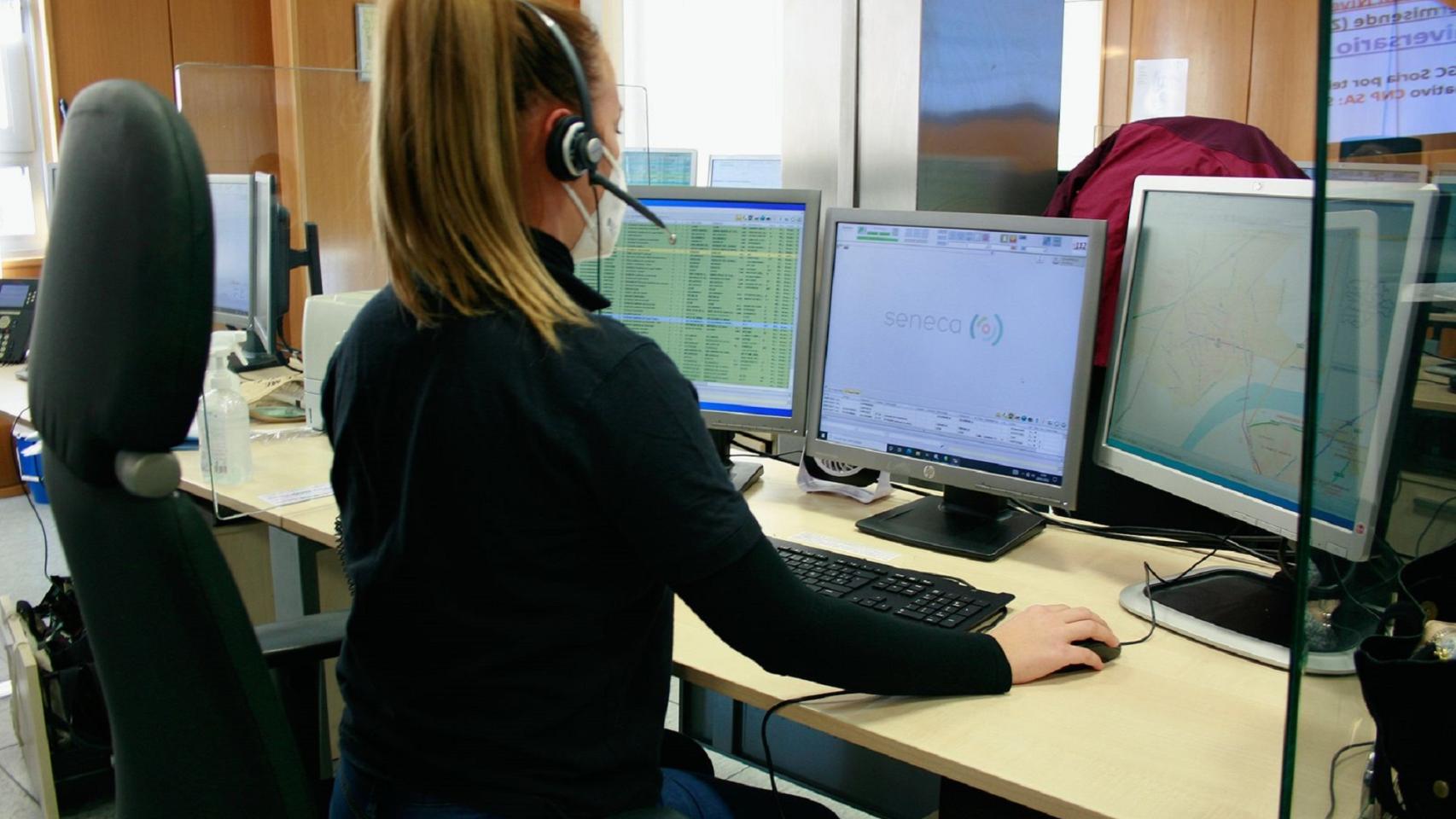 Teleoperadores del Centro de Emergencias 112