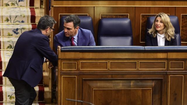 El ministro de Presidencia, Félix Bolaños, junto al presidente Pedro Sánchez.