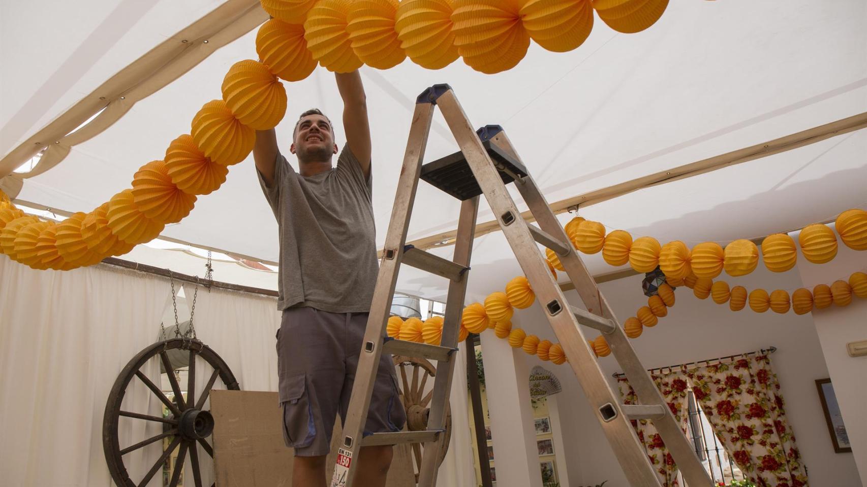 Preparativos de la Feria de Málaga.