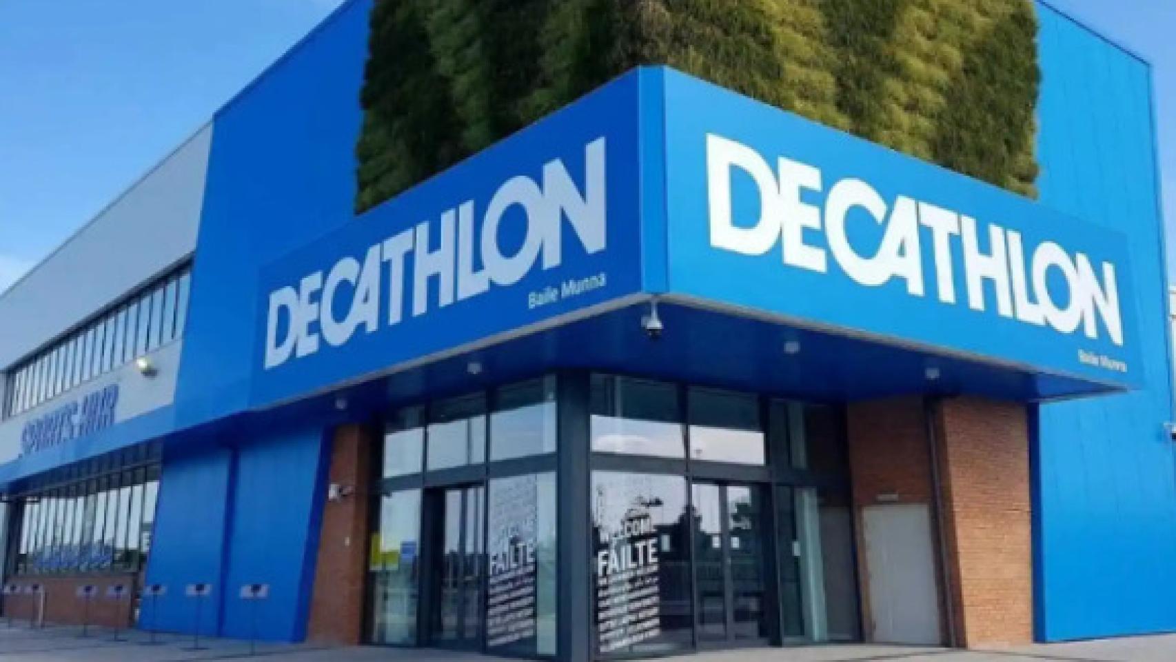 Fachada Decathlon.