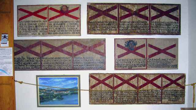 Sambenitos del Museo Diocesano de Tui.