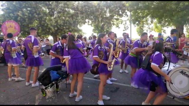 Desfile de peñas de las Fiestas de Cabezón de Pisuerga 2022
