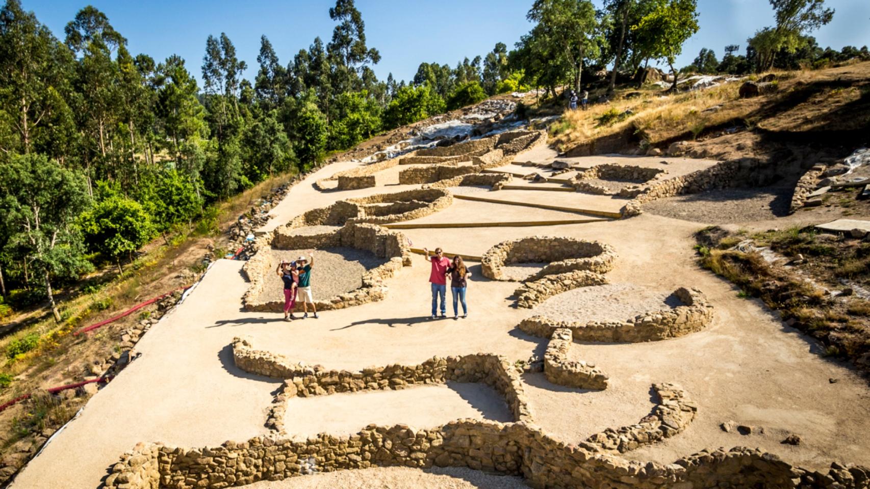 Excavaciones en Monte do Castro, Ribadumia.