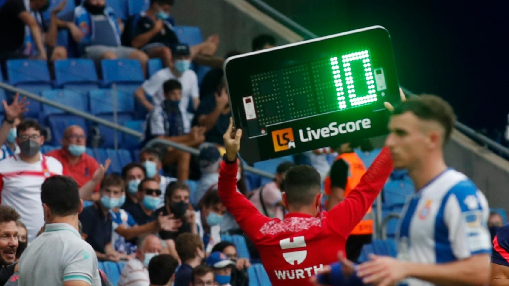 La Liga, a la cola en tiempo efectivo: los árbitros no cumplen la promesa de aumentar los descuentos