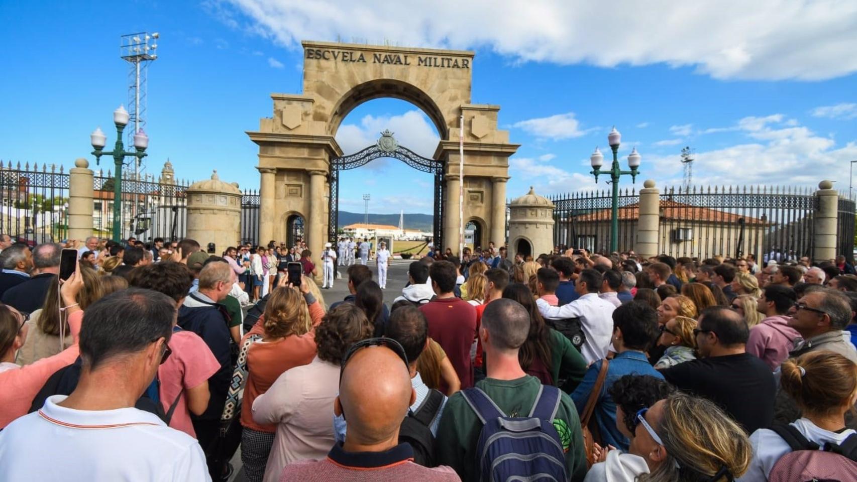 Los nuevos alumnos acceder a la Escuela Naval Militar de Marín.