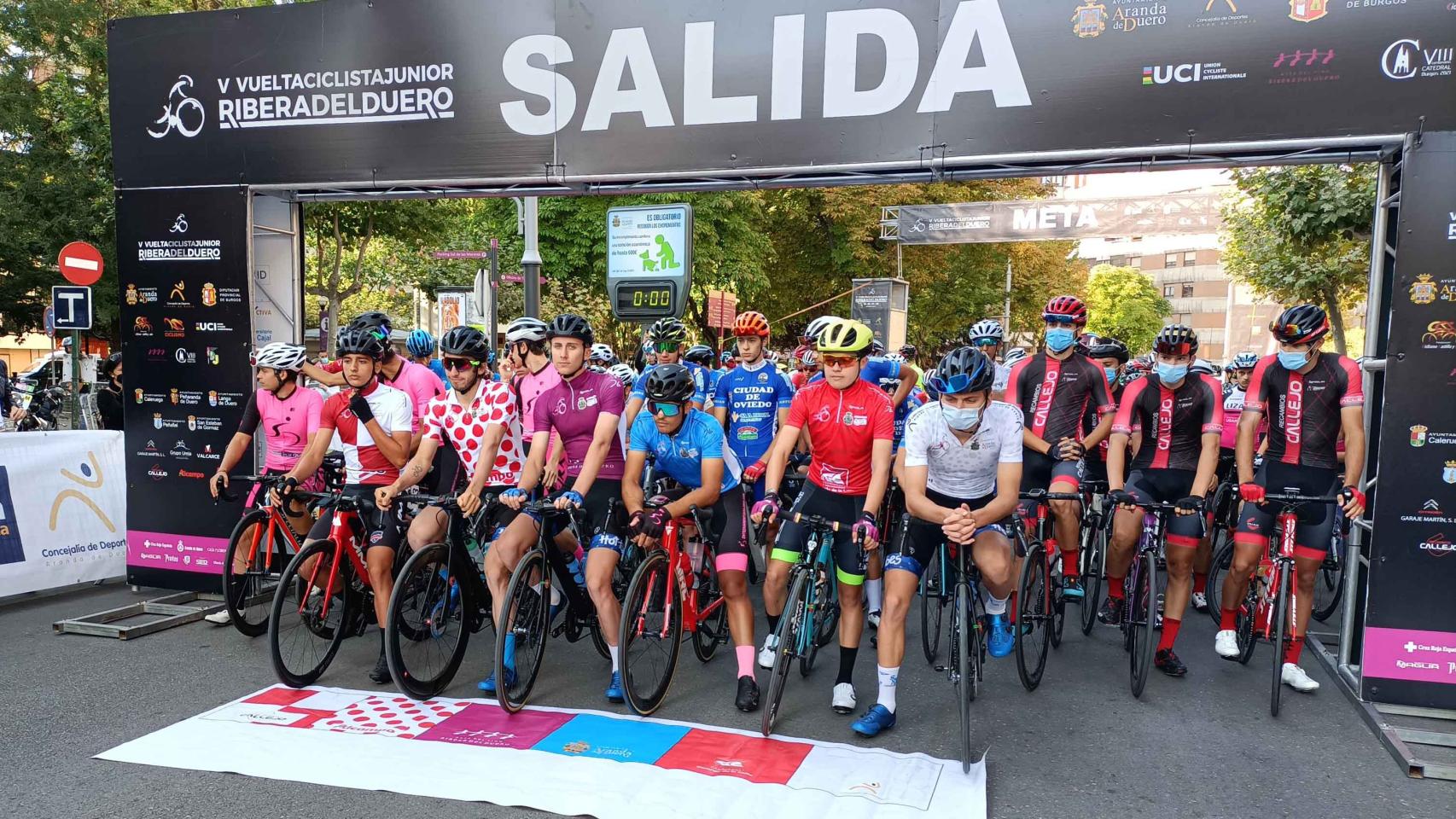 El pelotón de la Vuelta antes de una salida