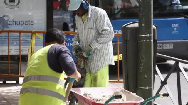 CCOO de Castilla-La Mancha exige un  empleo digno para los trabadores extranjeros