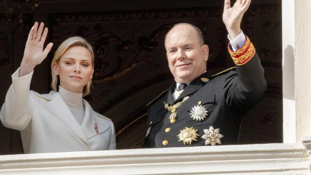 Alberto de Mónaco y su mujer, Charlène, en un evento público en noviembre de 2019.