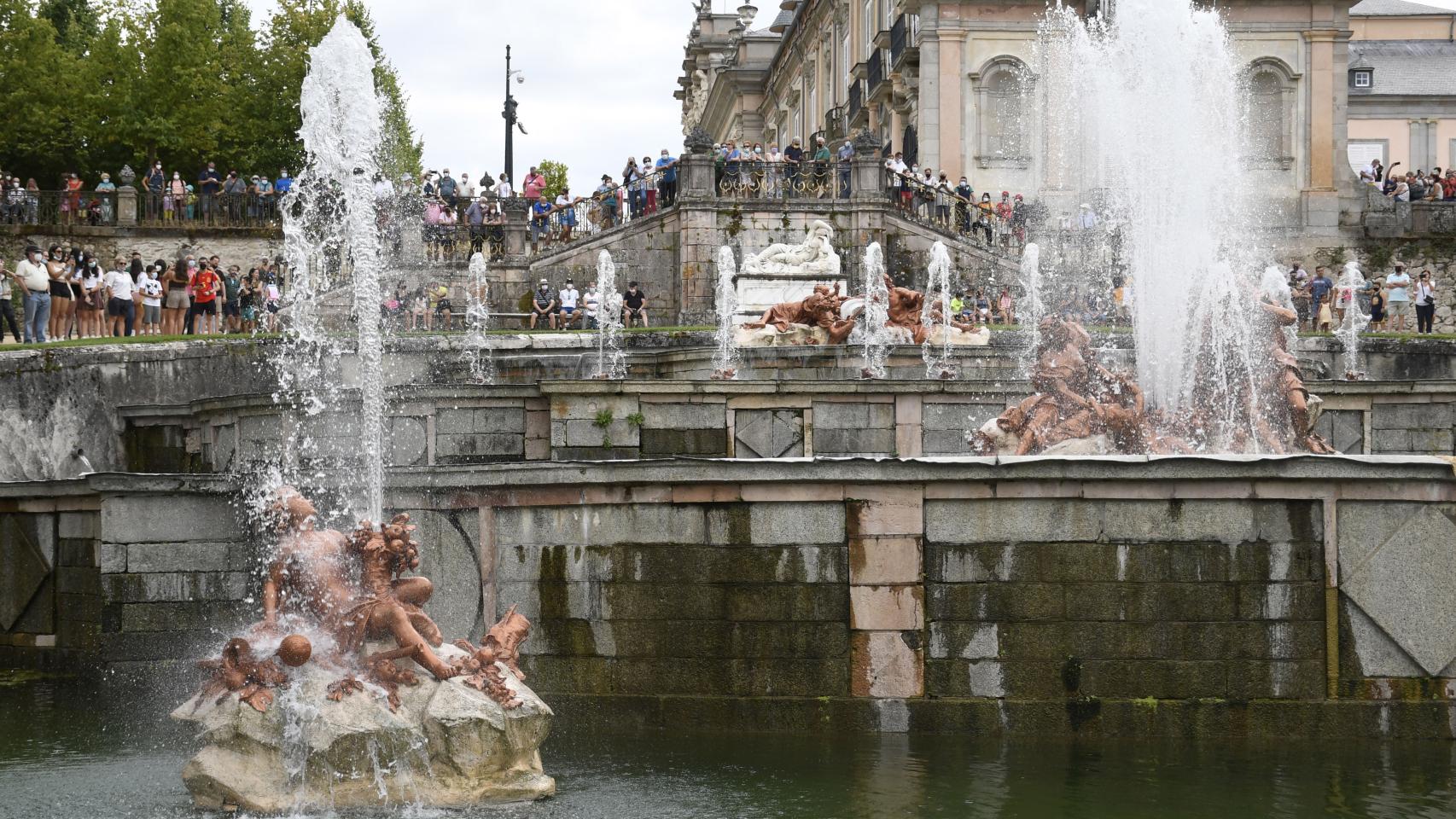 Imagen de archivo de un encendido de las fuentes monumentales del Palacio Real de La Granja de San Ildefonso