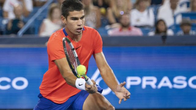 Carlos Alcaraz durante su partido contra Cameron Norrie en Cincinnati