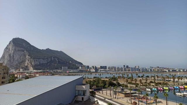 Vista de Gibraltar desde La Línea de la Concepción (Cádiz).