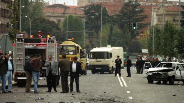 Atentado de ETA en Salamanca el 11 de noviembre de 1995 contra el capitán del Ejército de Tierra Juan José Aliste, que perdió las dos piernas.