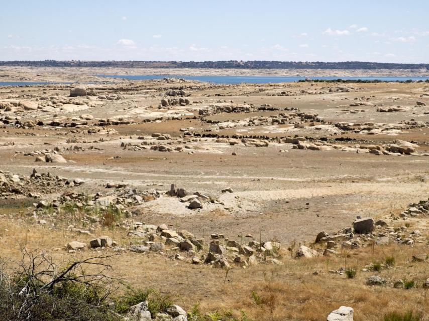 Imagen del Embalse de Almendra, en Salamanca, uno de los afectados por la fuerte sequía de este último mes.