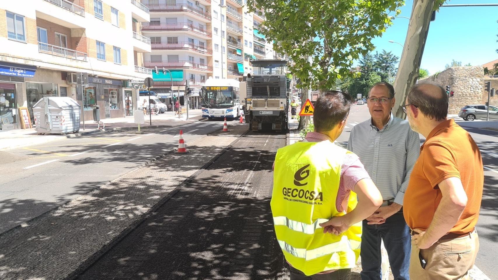 Renovación del firme del Paseo San Vicente.