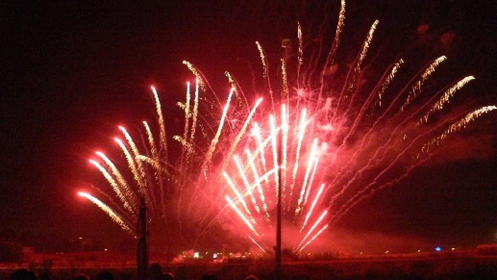 Fuegos artificiales durante las Ferias y Fiestas de la Virgen de San Lorenzo en Valladolid