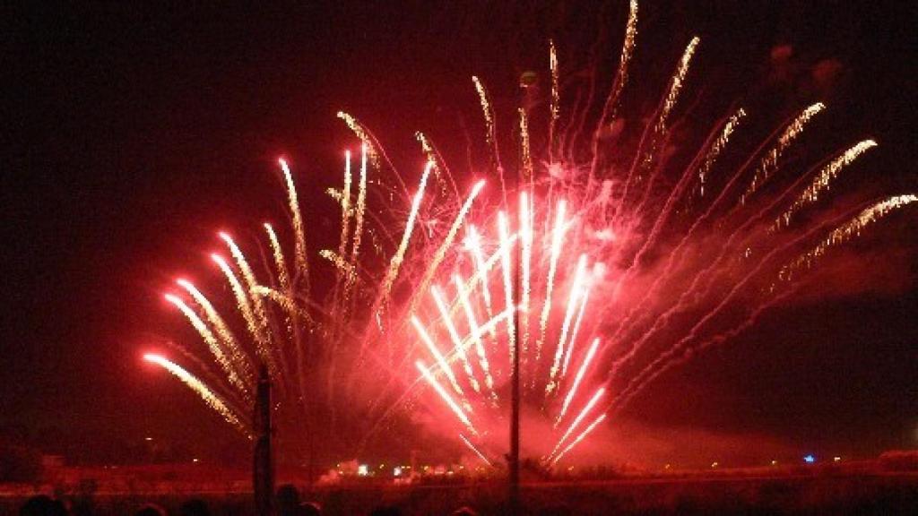 Fuegos artificiales durante las Ferias y Fiestas de la Virgen de San Lorenzo en Valladolid