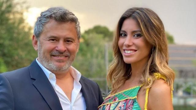 El humorista Miki Nadal junto a su pareja, y futura esposa, Helena Aldea en una imagen reciente publicada en sus redes sociales.
